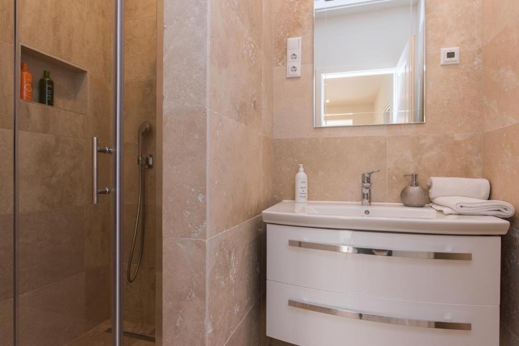 Vlatino Villa Seget Vranjica Bagian luar foto